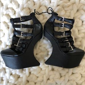 NWT unique heels